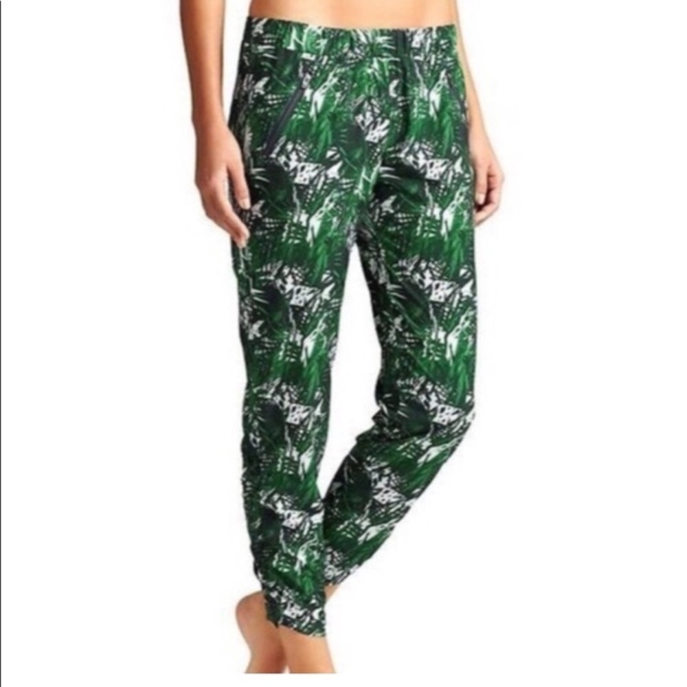 ATHLETA Aspire Palm Print Rushed Ankle Travel Joggers Pants S4.